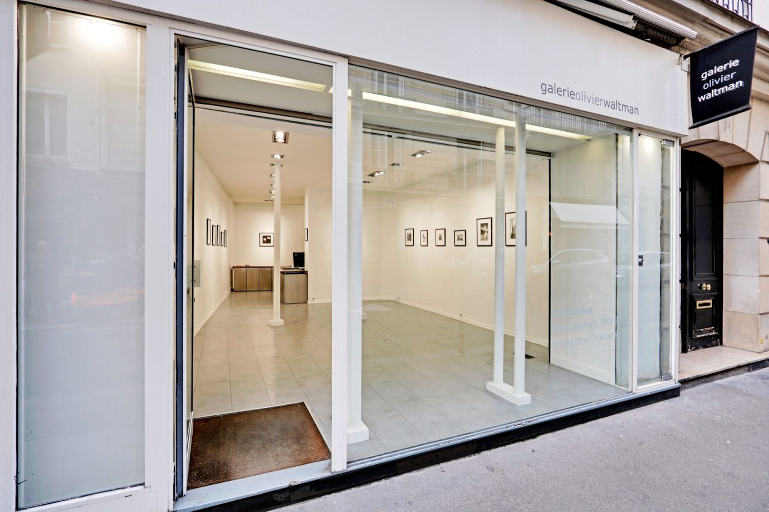 White box in Saint-Germain-des-Prés