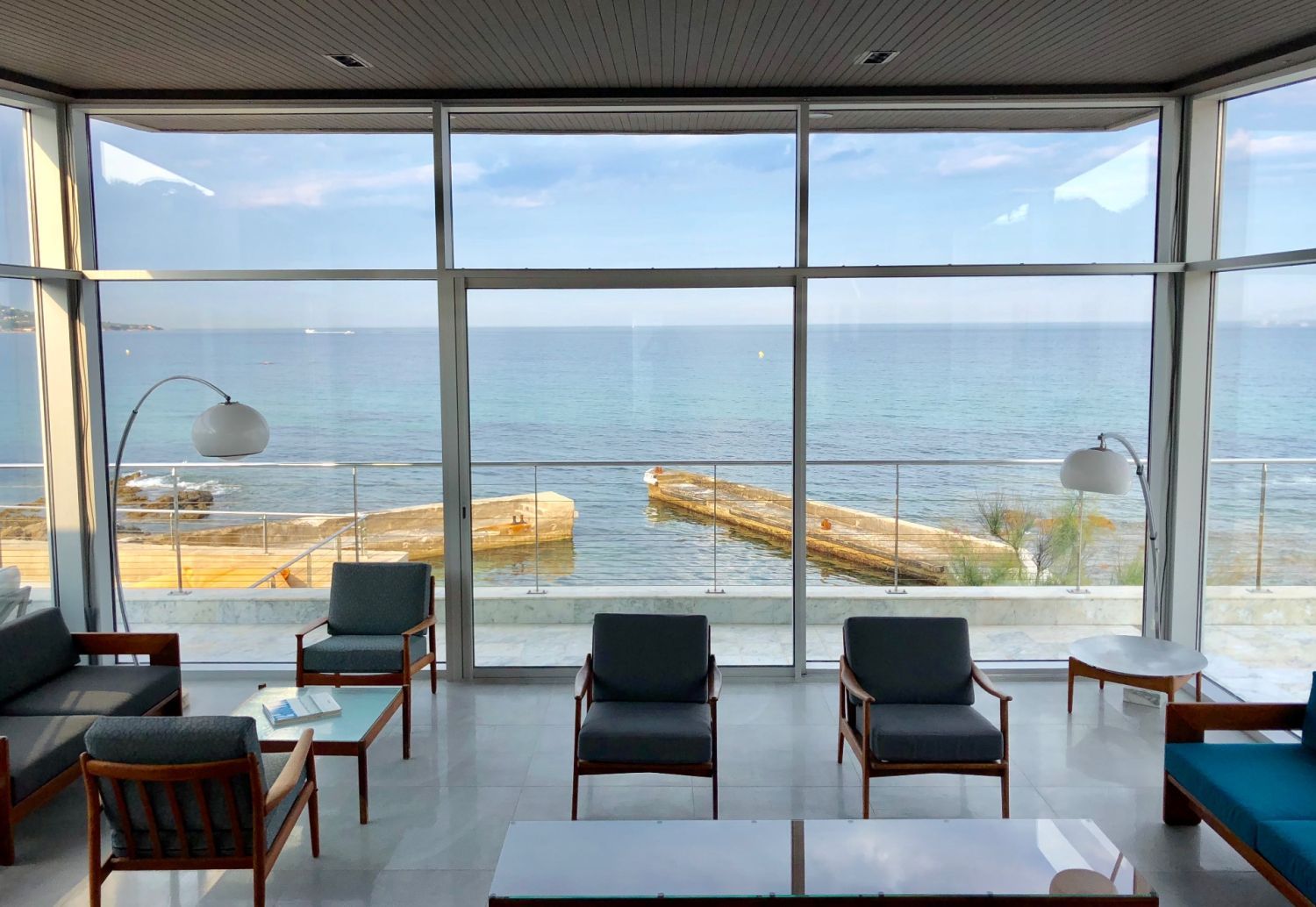 Beachfront Villa with Sea View for Events in Sainte-Maxime