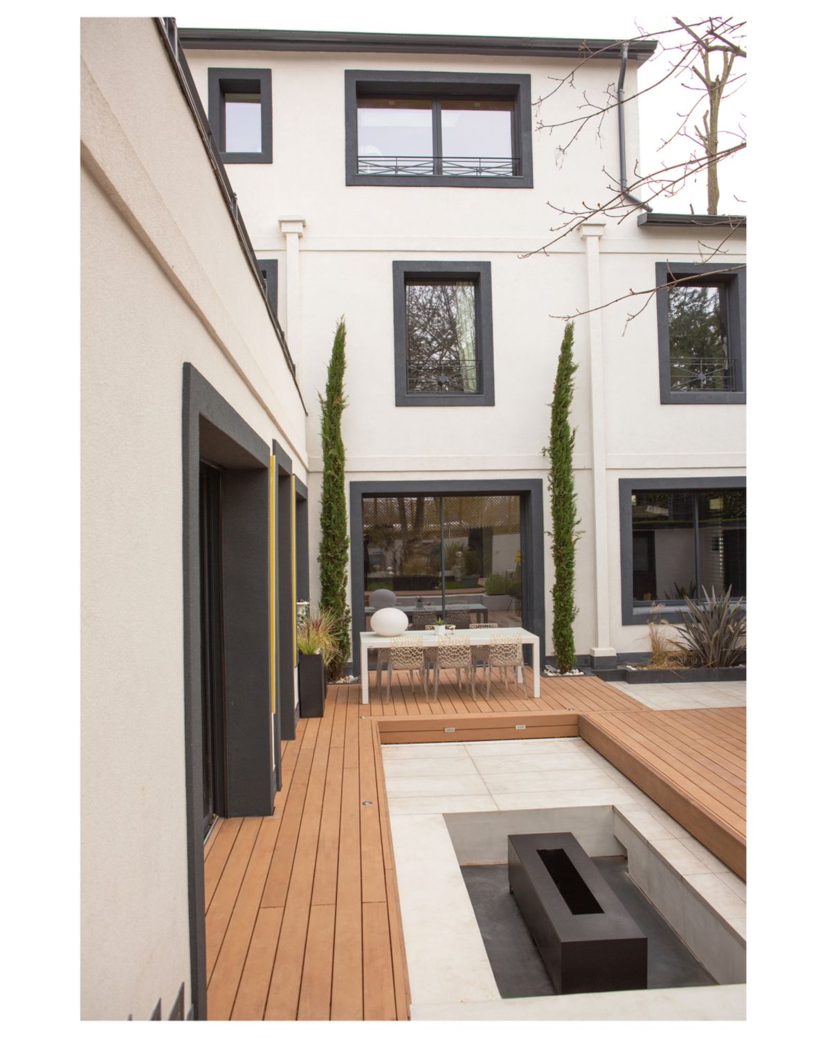 Luxury Private Villa in Paris with Pool, Garden & Home Cinema