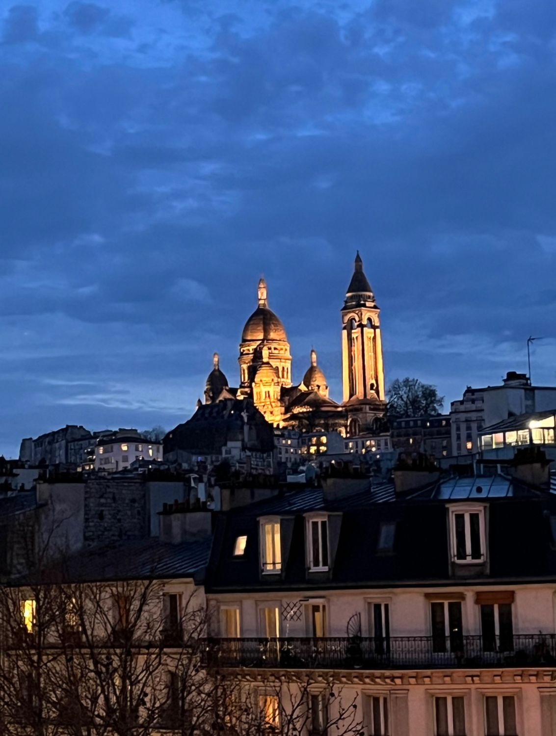 Beautiful apartment with a view of Montmartre and the Sacré-Cœur 