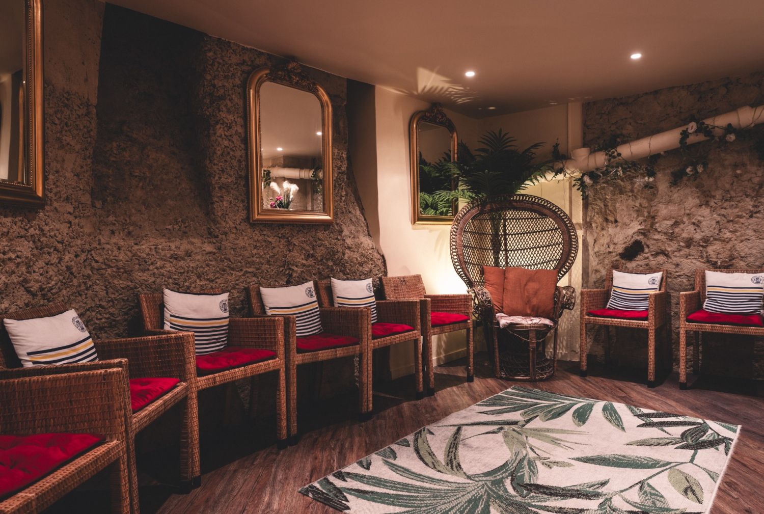 Salon Privé Caché avec Bar et Barman à Paris | Événements et Fêtes