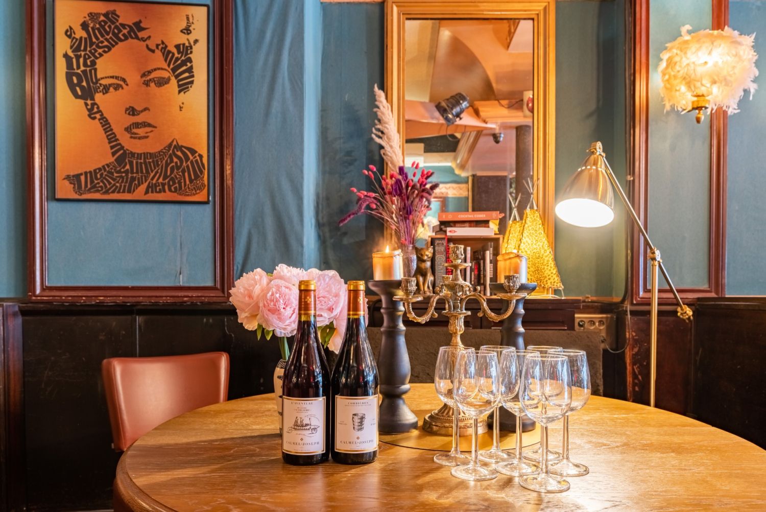 Lieu Privé Style Cabaret avec Bar Dédié à Paris