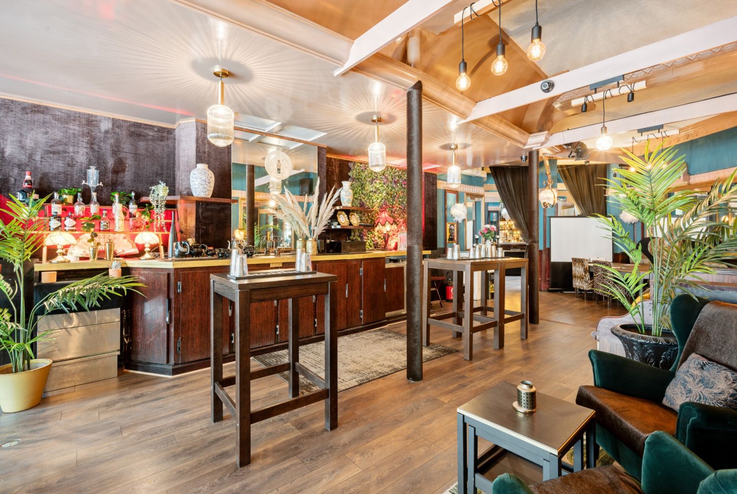 Veranda & Grand Salon