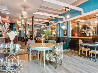 Private Event Space in Paris with Cabaret Ambiance & Modular Layout