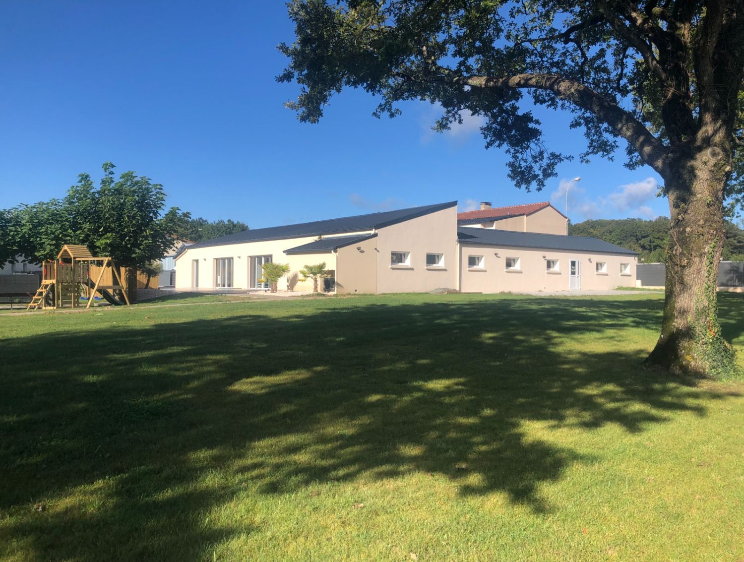 Gîte of 950 m² 35 sleeps and a reception room