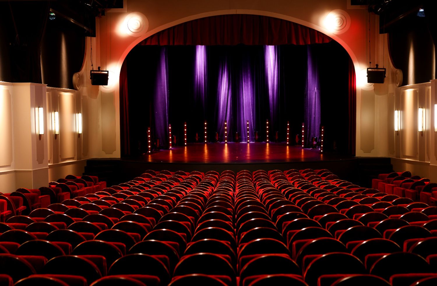 Historic Paris Theater: Premier Event Venue for Corporate & Creative Gatherings