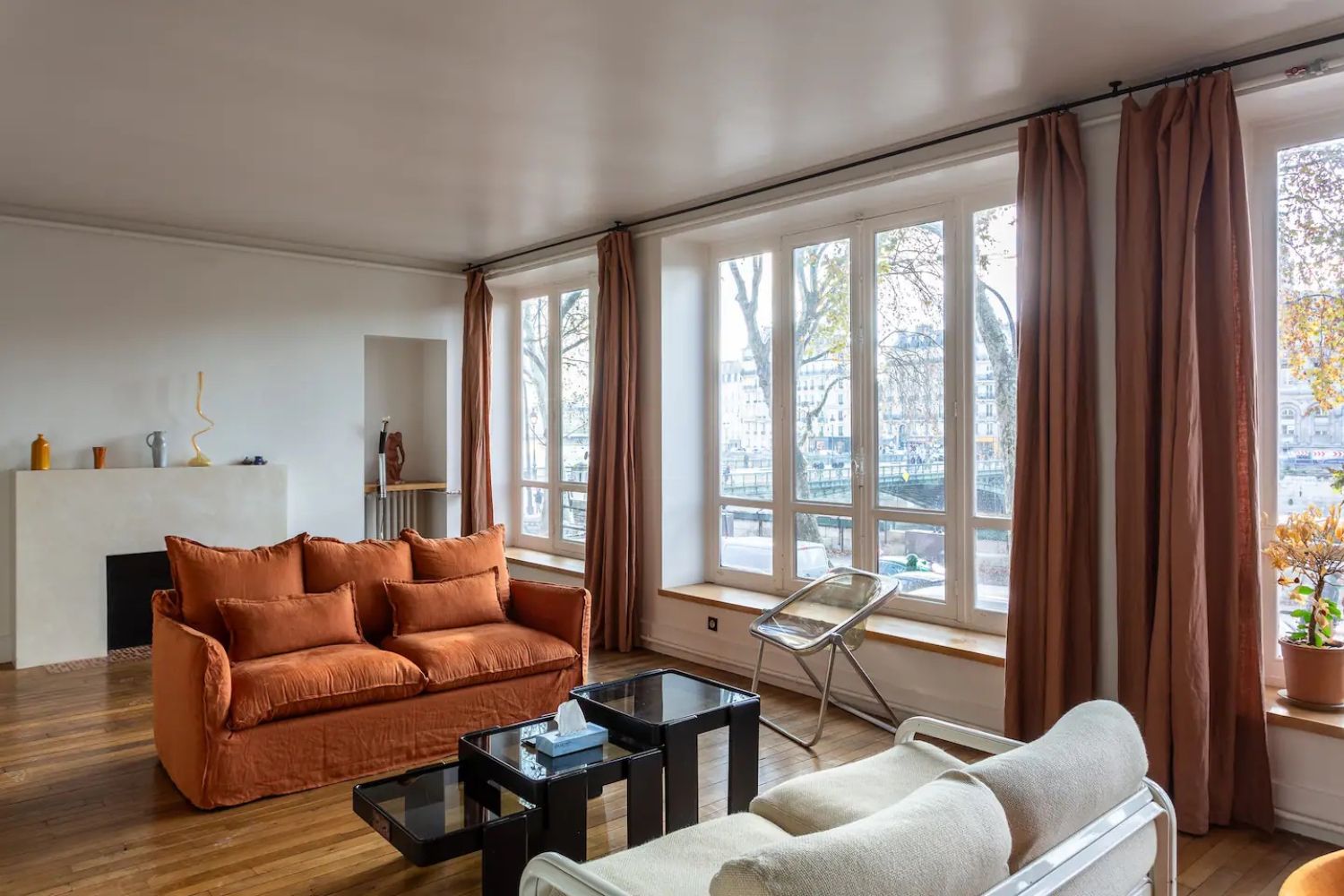 Appartement Élégant avec Vue sur Seine pour Événements à Paris