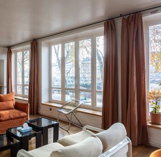 Beautiful Parisian apartment with a view of the Seine