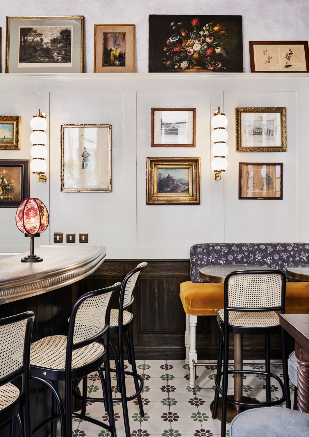 A wine bar in an 18th century mansion