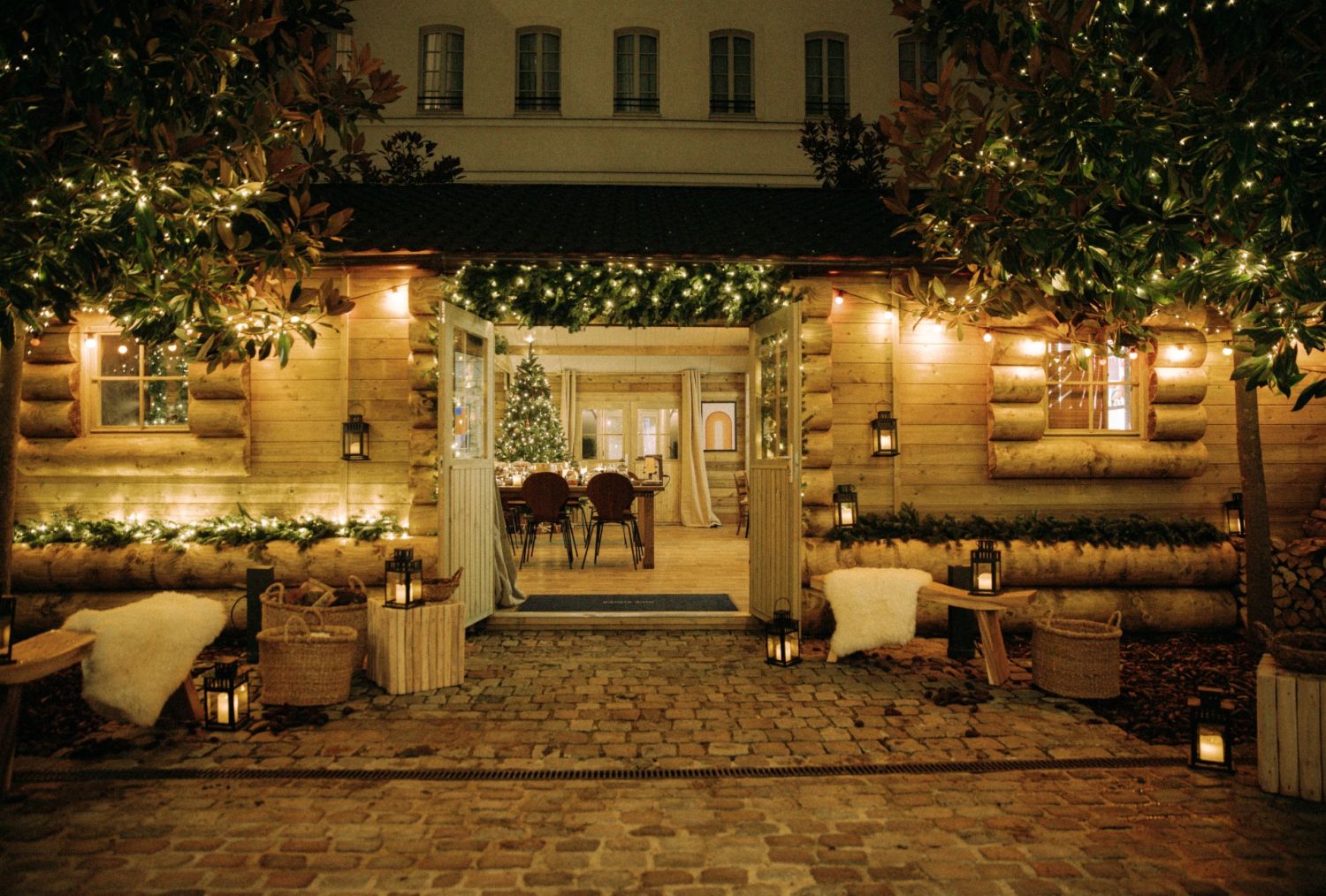 Terrasse Éphémère & Chalet Saisonnier dans Cour Parisienne