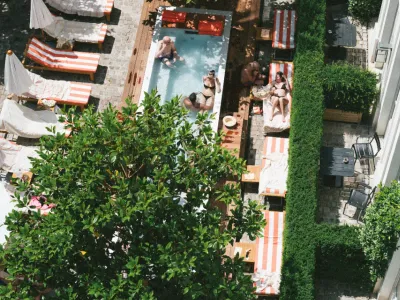 Ephemeral Terrace & Seasonal Chalet in Parisian Courtyard