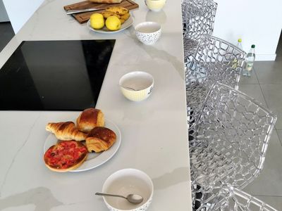 House with garden, swimming pool and sea view