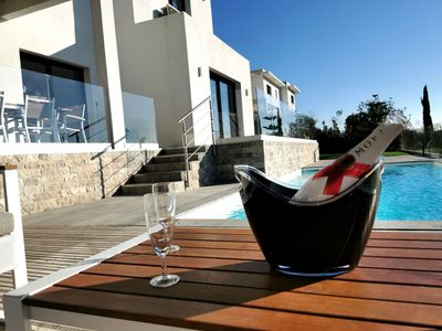 House with garden, swimming pool and sea view