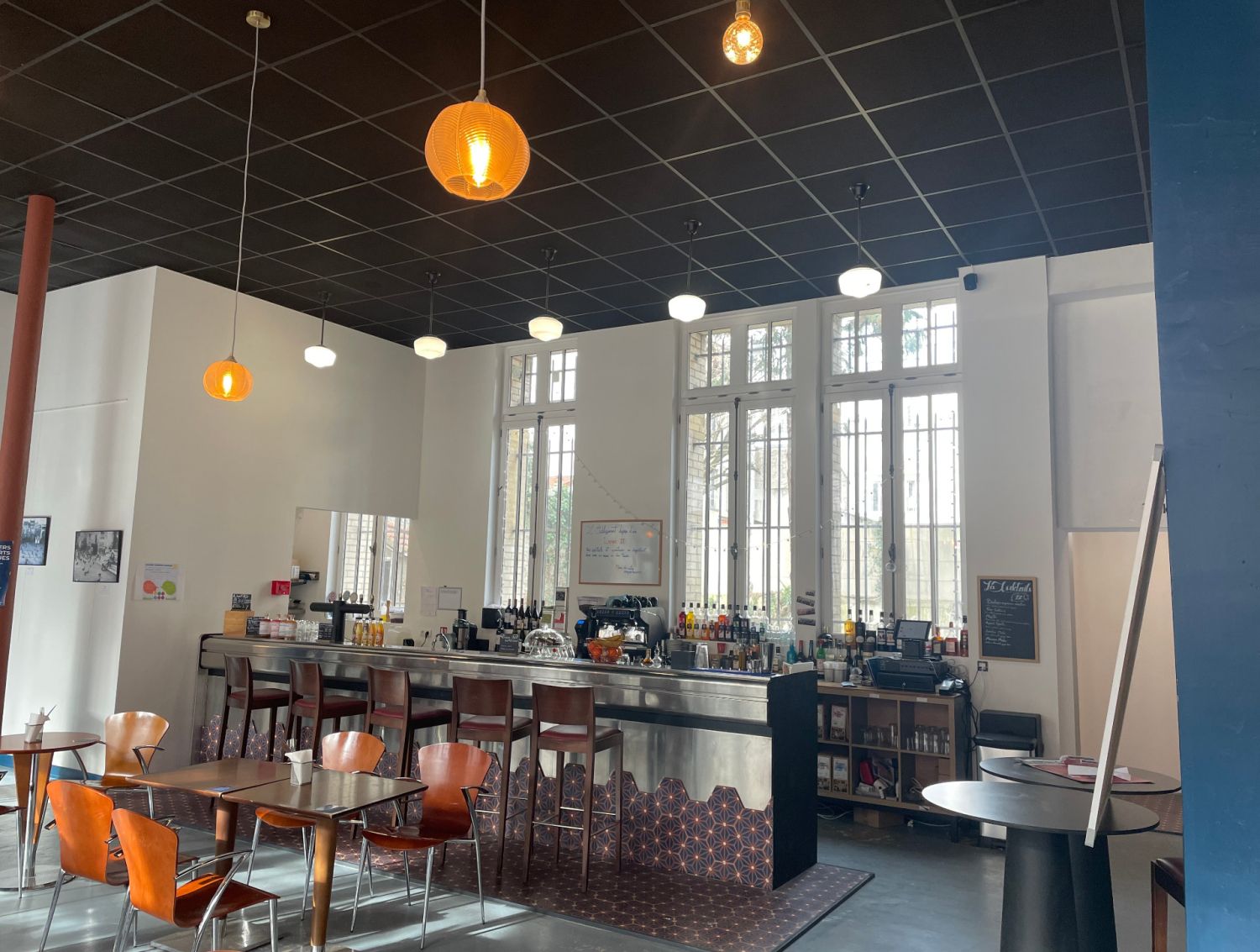 Bar / Restaurant area in a former post office (180 m²)