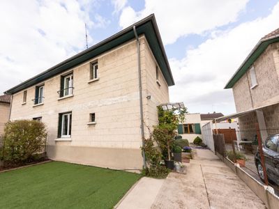 Beautiful atypical house near Paris and Roissy Charles de Gaulle