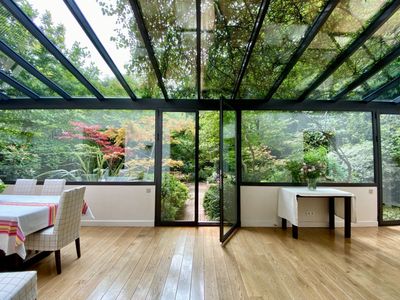 Cocoon of greenery in the heart of the 16th arrondissement in Paris