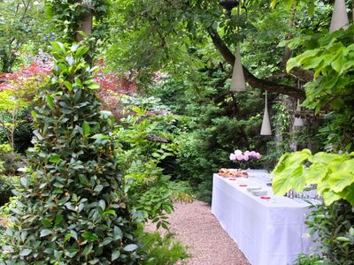 Domaine de Jardin Élégant du XIXe Siècle pour Événements à Paris
