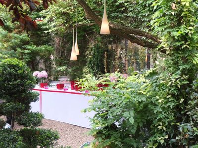 Domaine de Jardin Élégant du XIXe Siècle pour Événements à Paris