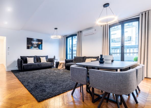 Apartment near Champs-Élysées with a 40 m² terrace