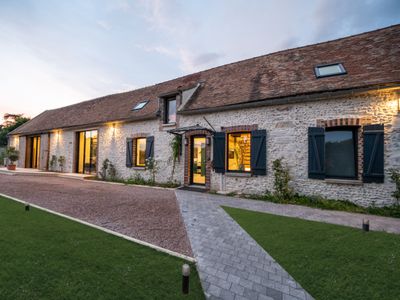  Villa 1h15 from Paris with swimming pool, spa, pétanque & games