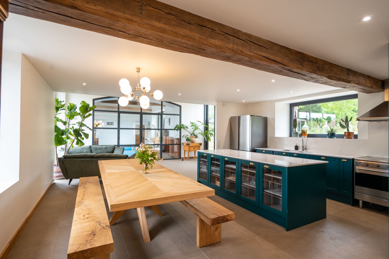  Villa 1h15 from Paris with swimming pool, spa, pétanque & games