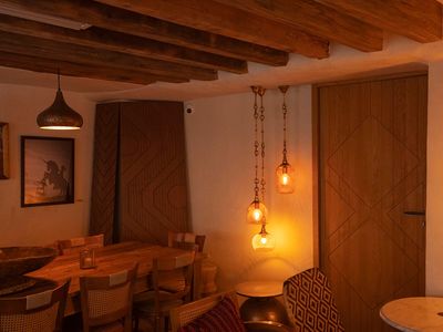 A South African Oasis in Paris: Gourmet BBQ & Cocktails