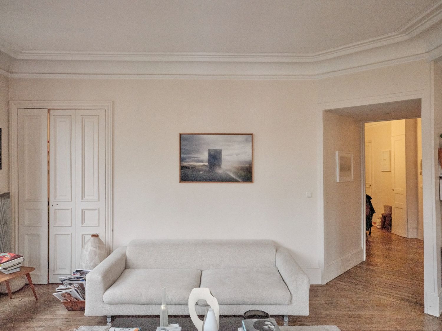Appartement Parisien de 100 m² avec Balcon et Vue Unique