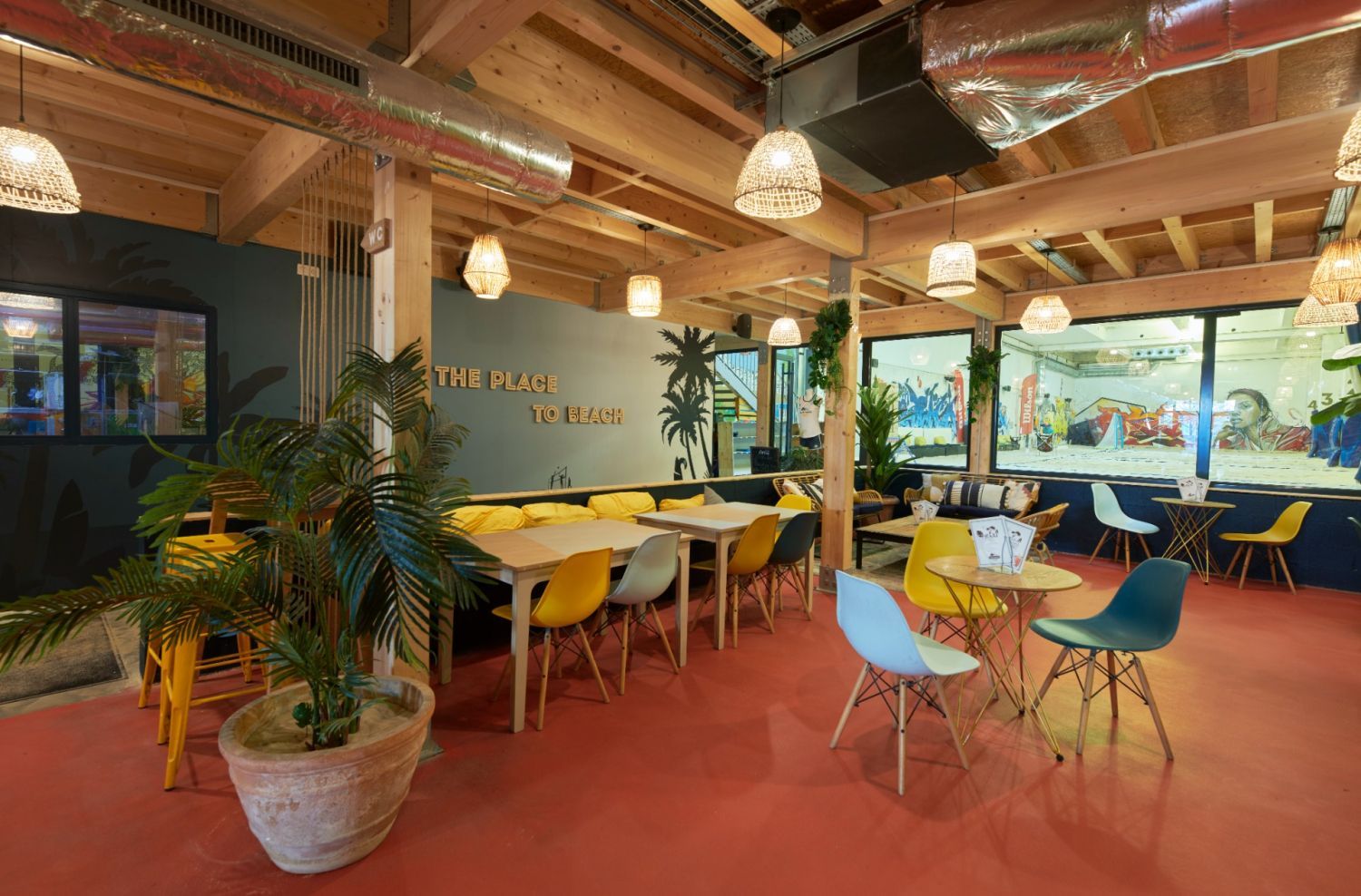 Reception room / Covered Beach