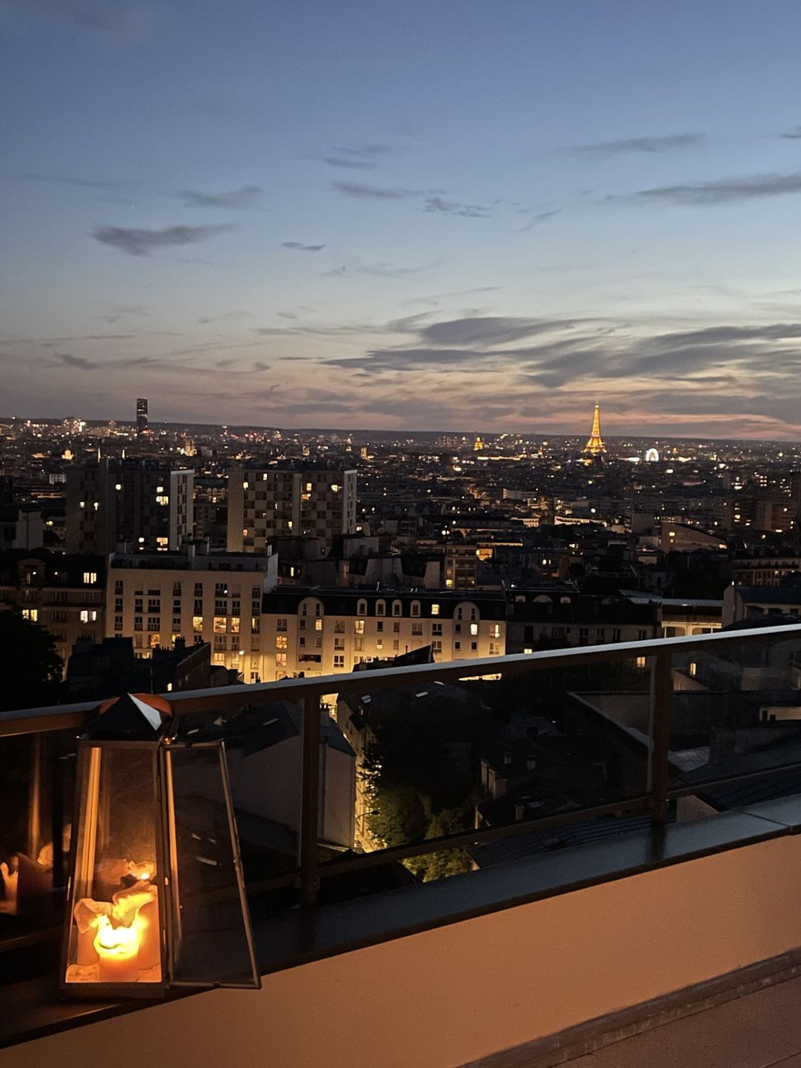 Apartment with panoramic Rooftop over Paris 