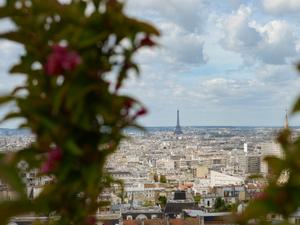 Stunning Paris Rooftop Flat with Panoramic City Views