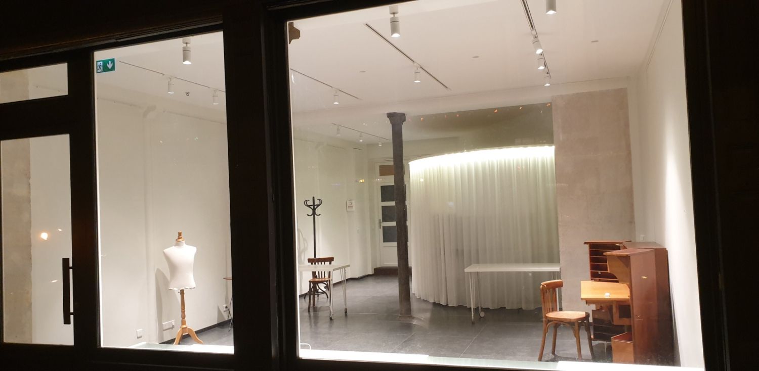 45m² Art Gallery with Bay Windows for Events in Paris