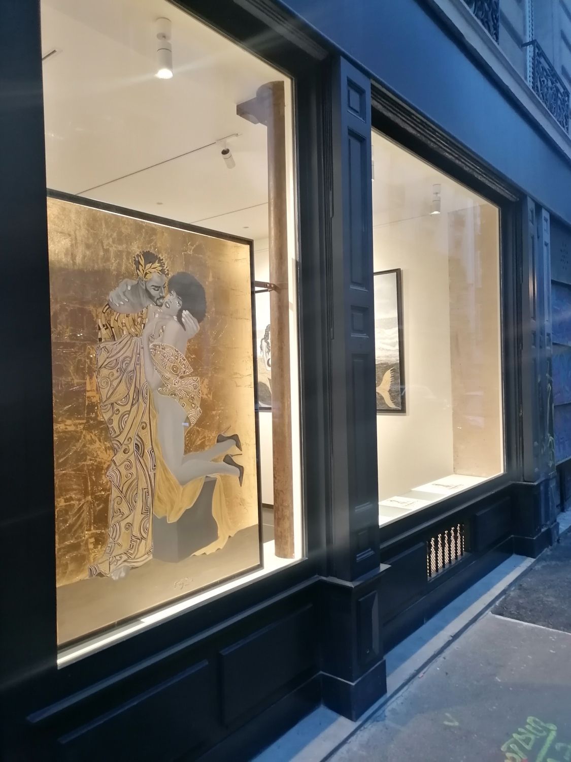 45m² Art Gallery with Bay Windows for Events in Paris