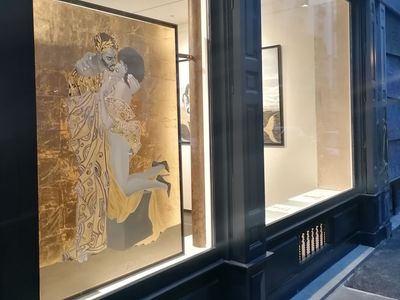 45m² Art Gallery with Bay Windows for Events in Paris