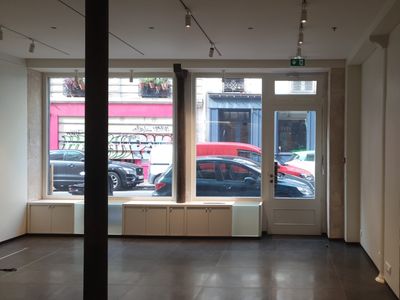 45m² Art Gallery with Bay Windows for Events in Paris