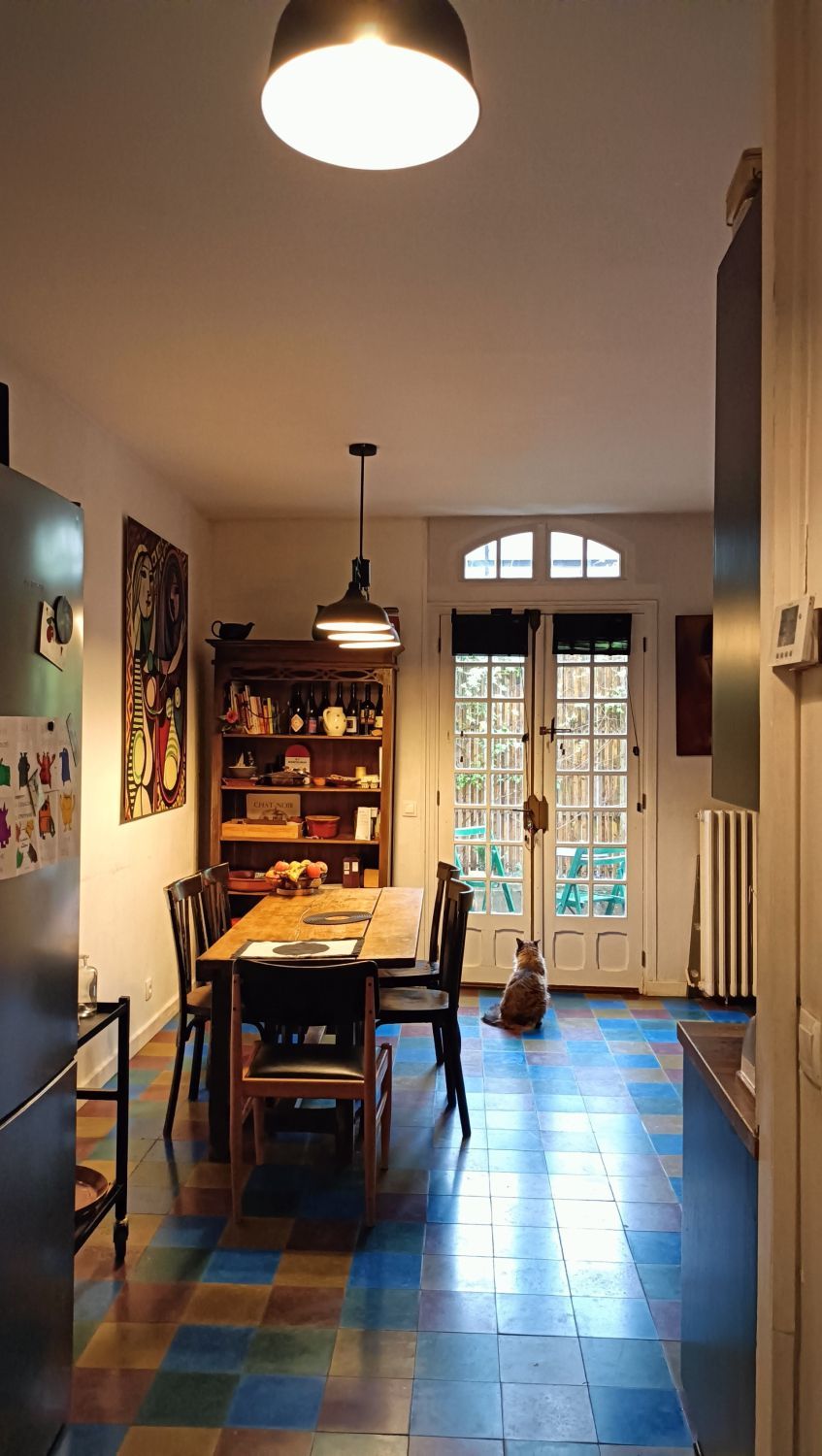 Single storey house with garden in the center of Montreuil 