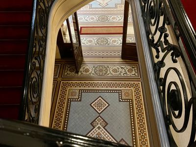 Elegant Haussmann-Style Flat for Events in Paris