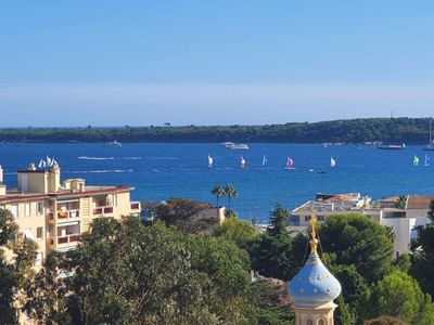 Penthouse with a large terrace and a panoramic sea view