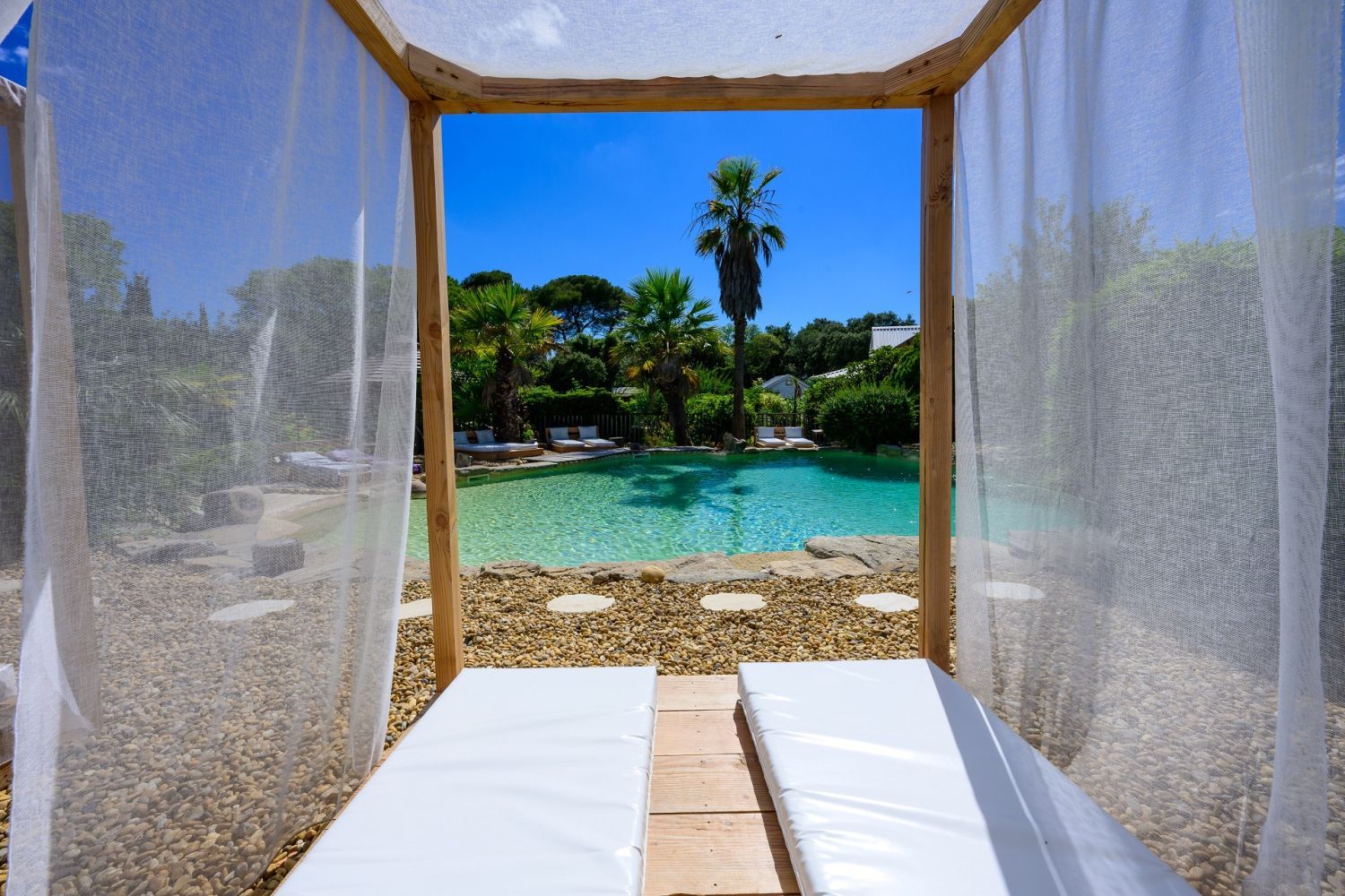 Antilles-themed estate in the heart of nature