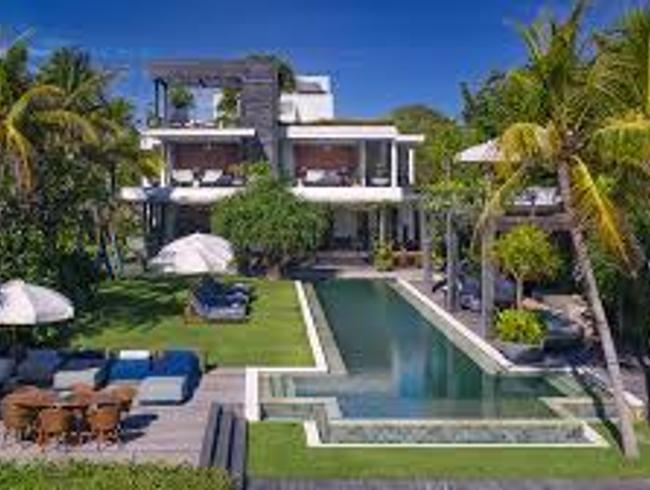 Art Deco waterfront villa Sanary