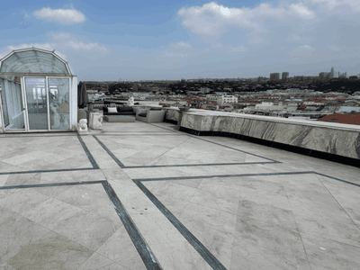 Private rooftop Duplex for 80 guests - Front View of the Palace