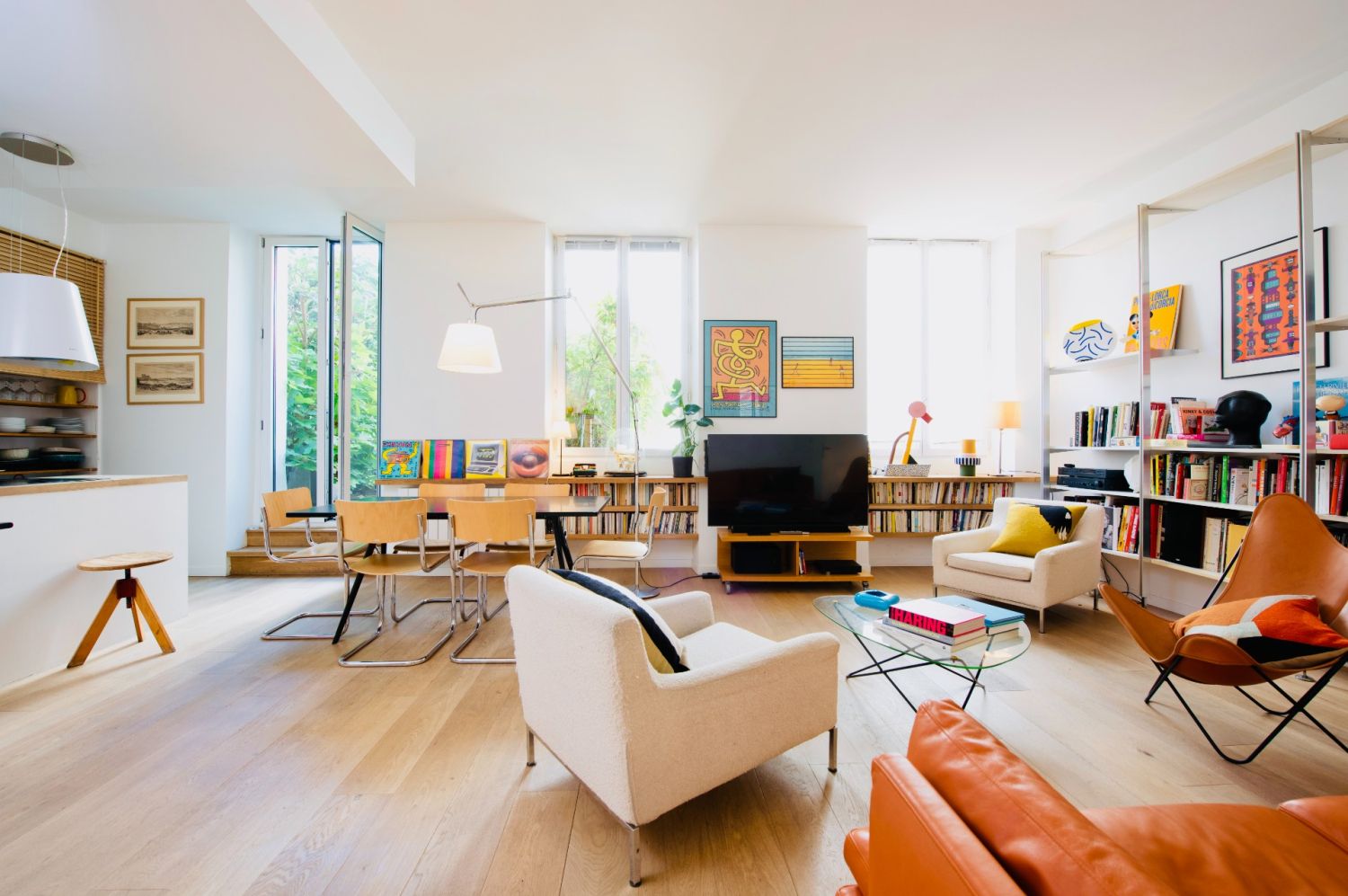 A Parisian Countryside Loft for Meetings & Photoshoots