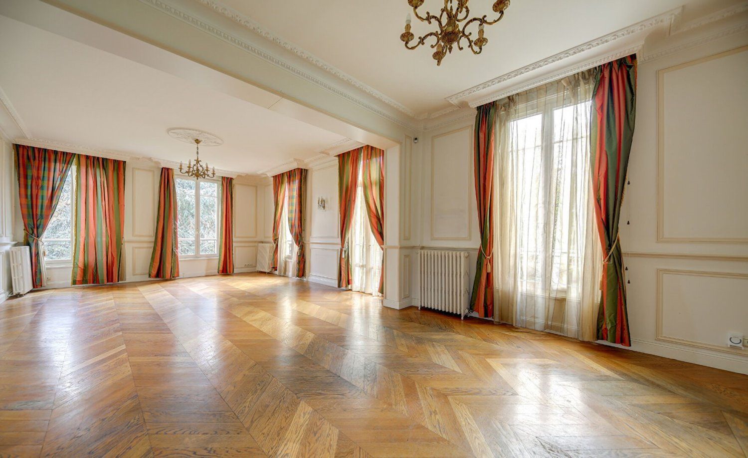 Mansion in Chatou for events