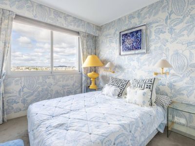 Eiffel Tower & Sacré coeur 180° view on Paris