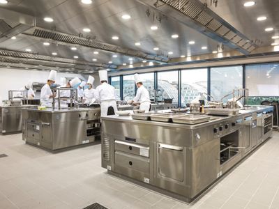 Restaurant gastronomique et salles de séminaires