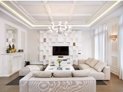 Spacious apartment facing the Palais des Congrès