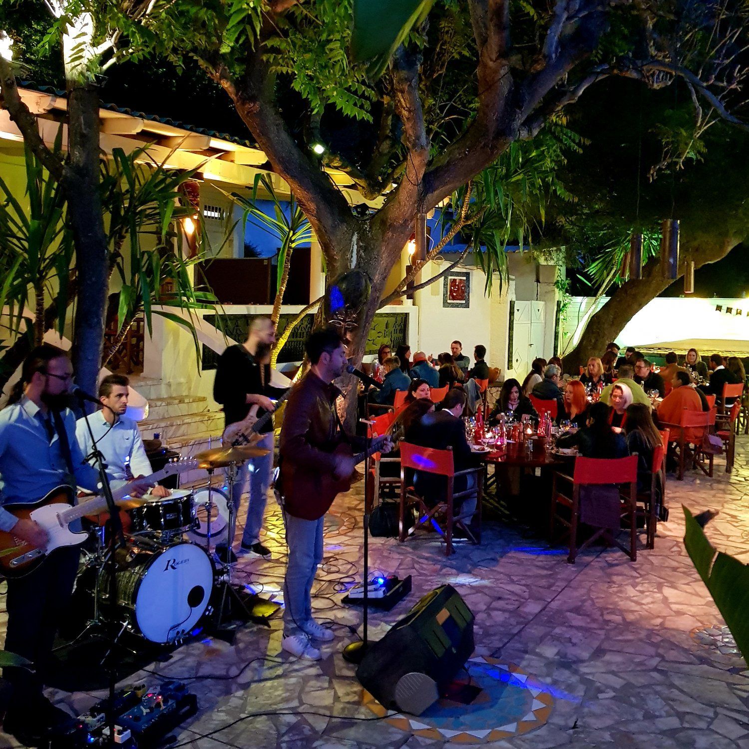 Eden Restaurant: Mediterranean Paradise with Sea Views