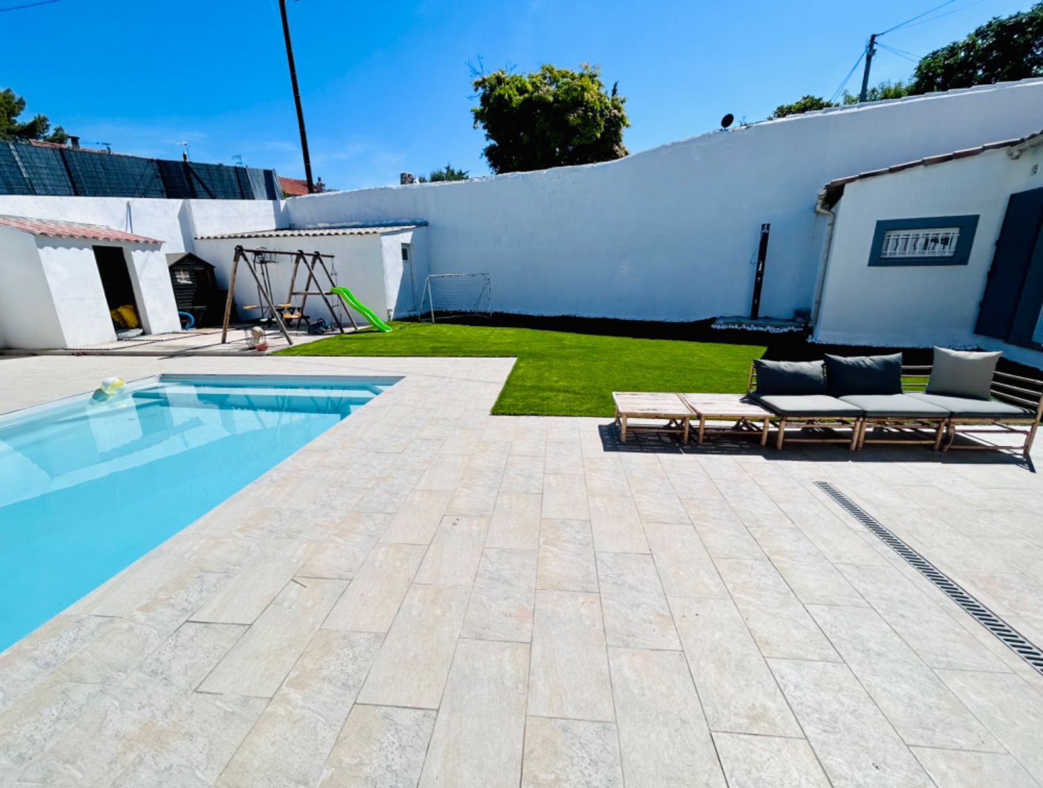 600 m² garden and swimming pool at the foot of the Calanques 