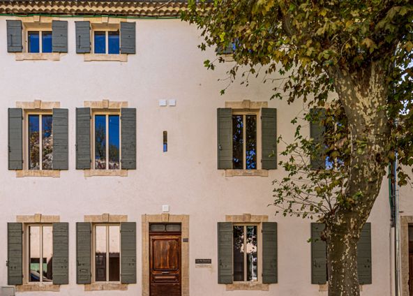 An old farmhouse completely renovated in the heart of Provence