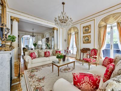 Elegant Parisian Venue for Exclusive Events & Seminars