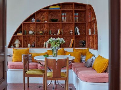 Building that can be privatized, with terrace, renovated by architect 